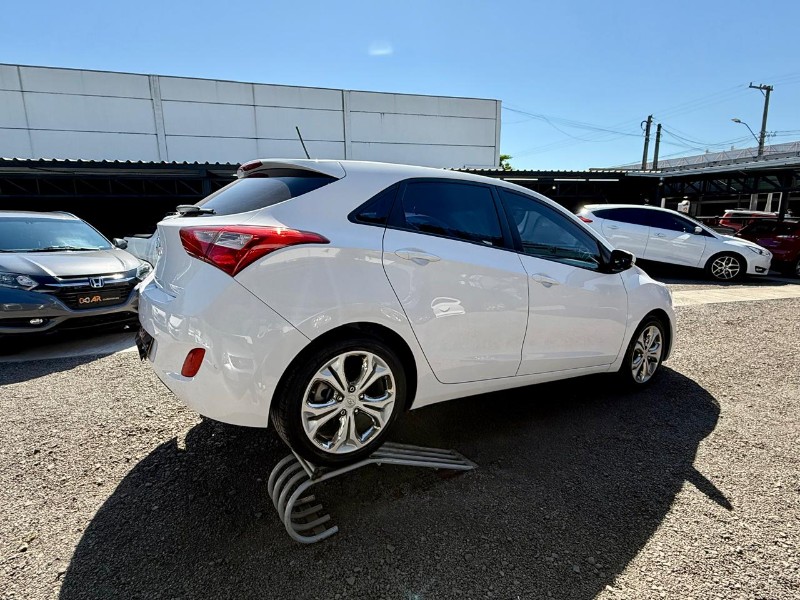 HYUNDAI I30 1.8 MPI 16V GASOLINA 4P AUTOMATICO 2014/2015 AR MULTIMARCAS VENÂNCIO AIRES / Carros no Vale HYUNDAI I30 1.8 MPI 16V GASOLINA 4P AUTOMATICO 2014/2015 AR MULTIMARCAS VENÂNCIO AIRES / Carros no Vale