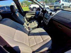 FORD FIESTA 1.0 2010/2011 CRUZEIRO MULTIMARCAS CRUZEIRO DO SUL / Carros no Vale