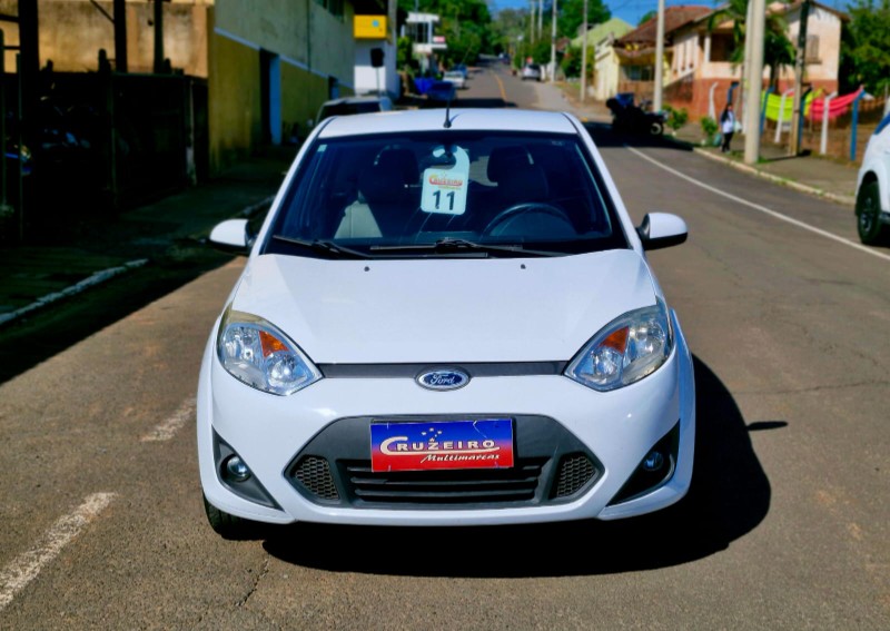 FORD FIESTA 1.0 2010/2011 CRUZEIRO MULTIMARCAS CRUZEIRO DO SUL / Carros no Vale