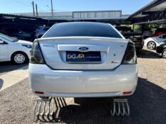 FORD FIESTA SEDAN SE 1.6 8V 2013/2014 AR MULTIMARCAS VENÂNCIO AIRES / Carros no Vale