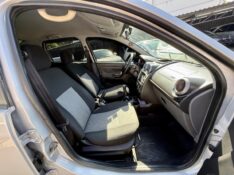 FORD FIESTA SEDAN SE 1.6 8V 2013/2014 AR MULTIMARCAS VENÂNCIO AIRES / Carros no Vale
