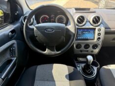 FORD FIESTA SEDAN SE 1.6 8V 2013/2014 AR MULTIMARCAS VENÂNCIO AIRES / Carros no Vale