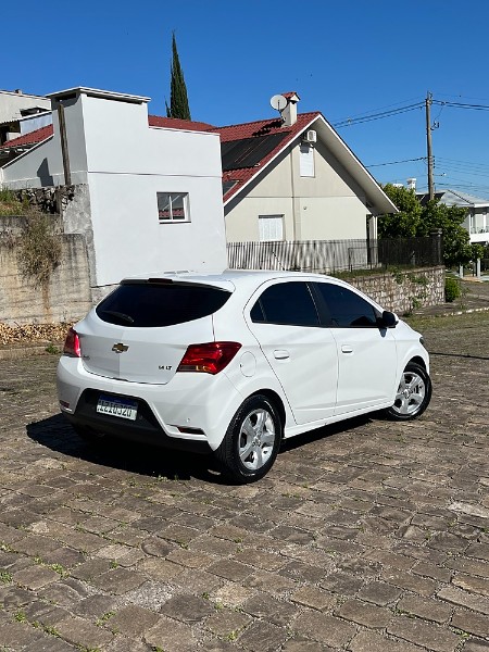 CHEVROLET ONIX LT 1.4 8V FLEX 2019/2019 BOSCO AUTOMÓVEIS GUAPORÉ / Carros no Vale