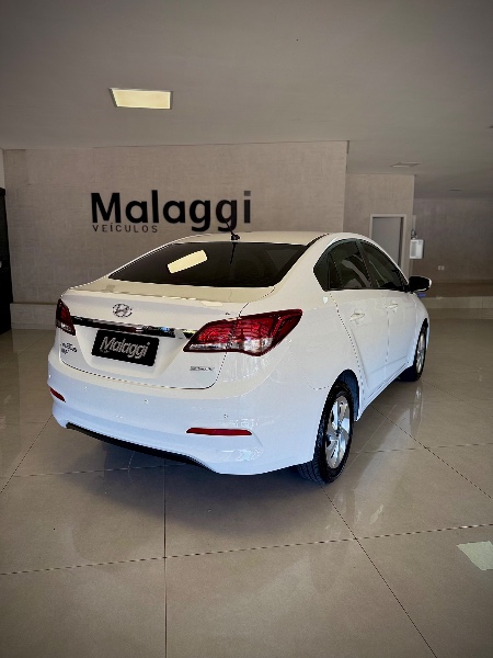 HYUNDAI HB20S 1.6 COMFORT STYLE 16V 2015/2016 MALAGGI VEÍCULOS ENCANTADO / Carros no Vale