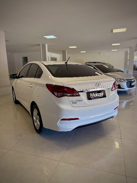 HYUNDAI HB20S 1.6 COMFORT STYLE 16V 2015/2016 MALAGGI VEÍCULOS ENCANTADO / Carros no Vale