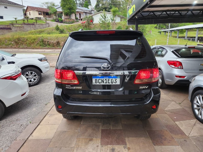 TOYOTA HILUX SW4 SRV D4-D 4X4 3.0 TDI DIES AUT 2006/2006 TS VEÍCULOS ANTA GORDA / Carros no Vale