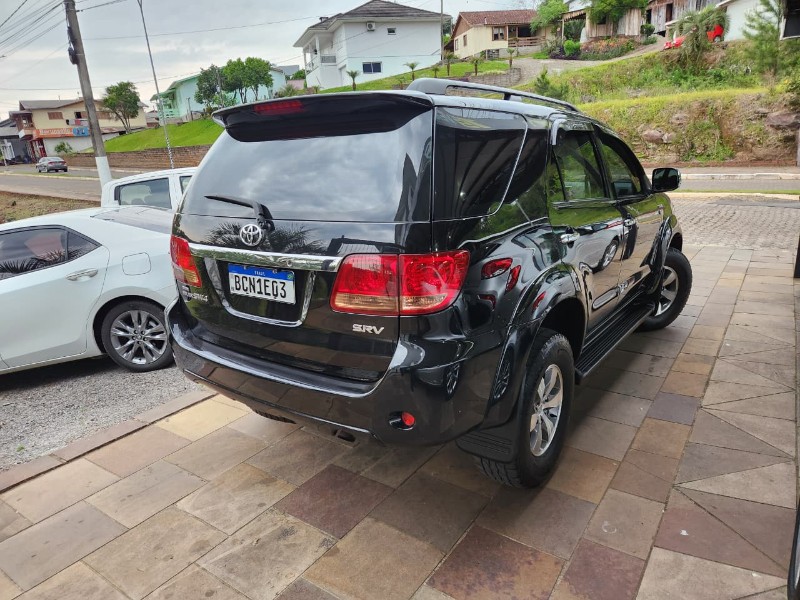 TOYOTA HILUX SW4 SRV D4-D 4X4 3.0 TDI DIES AUT 2006/2006 TS VEÍCULOS ANTA GORDA / Carros no Vale