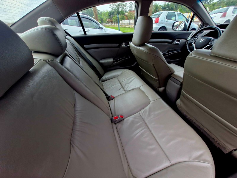 HONDA CIVIC 1.8 EXS 16V 2012/2012 CRUZEIRO MULTIMARCAS CRUZEIRO DO SUL / Carros no Vale
