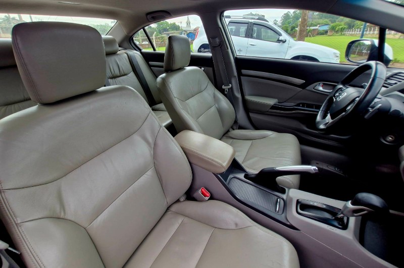 HONDA CIVIC 1.8 EXS 16V 2012/2012 CRUZEIRO MULTIMARCAS CRUZEIRO DO SUL / Carros no Vale