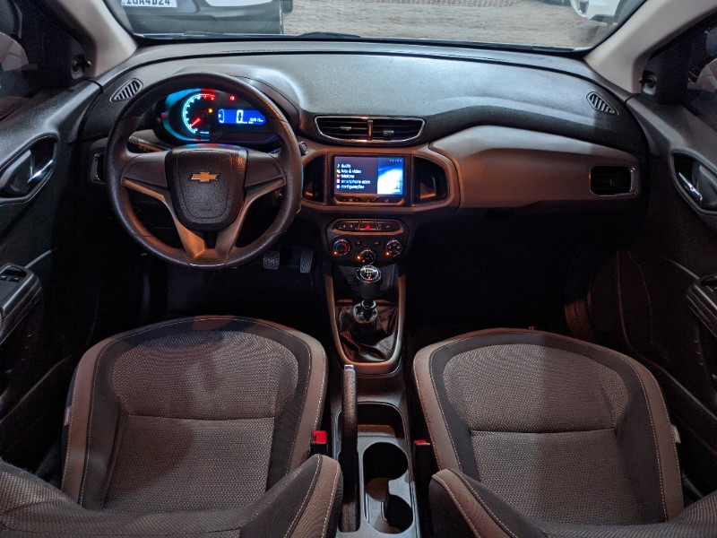 CHEVROLET PRISMA SED. LT 1.4 8V FLEXPOWER 4P 2014/2015 RICARDO VEÍCULOS TEUTÔNIA / Carros no Vale