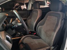 CHEVROLET PRISMA SED. LT 1.4 8V FLEXPOWER 4P 2014/2015 RICARDO VEÍCULOS TEUTÔNIA / Carros no Vale