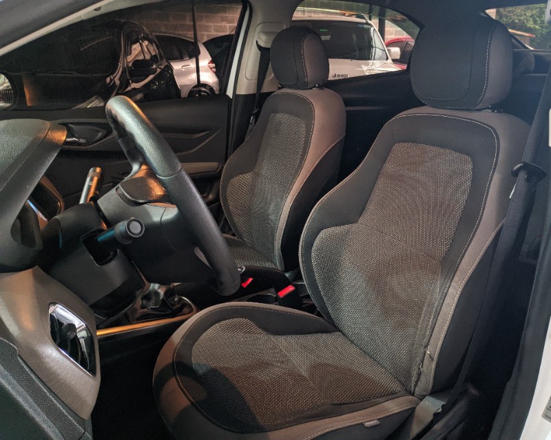 CHEVROLET PRISMA SED. LT 1.4 8V FLEXPOWER 4P 2014/2015 RICARDO VEÍCULOS TEUTÔNIA / Carros no Vale
