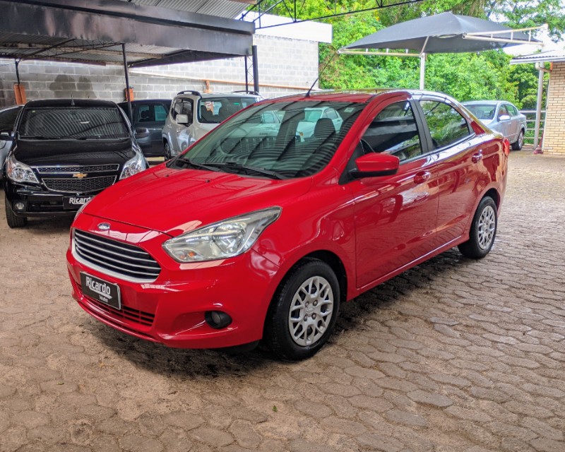 FORD KA + 1.5 SE PLUS 16V 2017/2018 RICARDO VEÍCULOS TEUTÔNIA / Carros no Vale