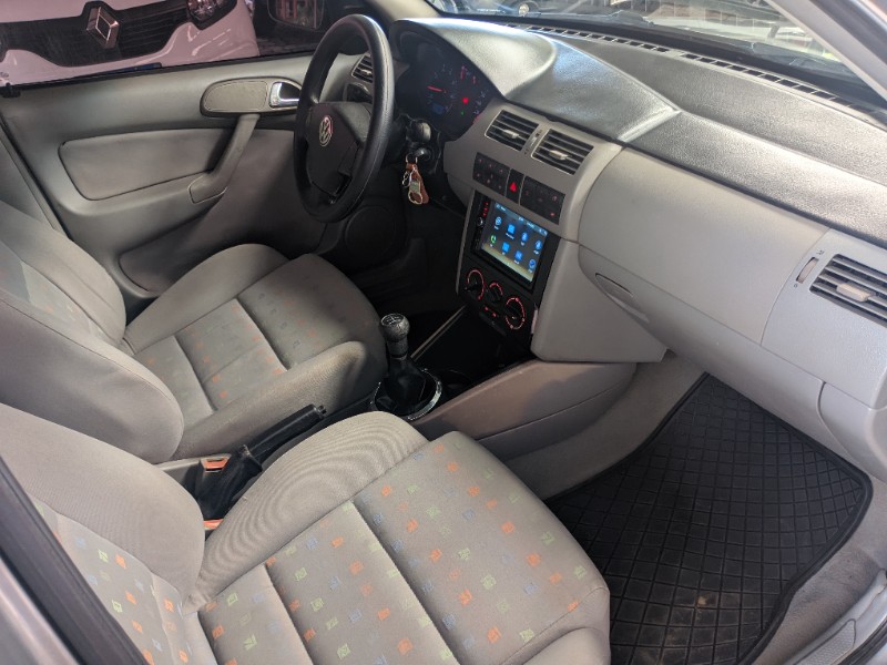 VOLKSWAGEN PARATI 1.8 TOUR 8V 2001/2002 RICARDO VEÍCULOS TEUTÔNIA / Carros no Vale