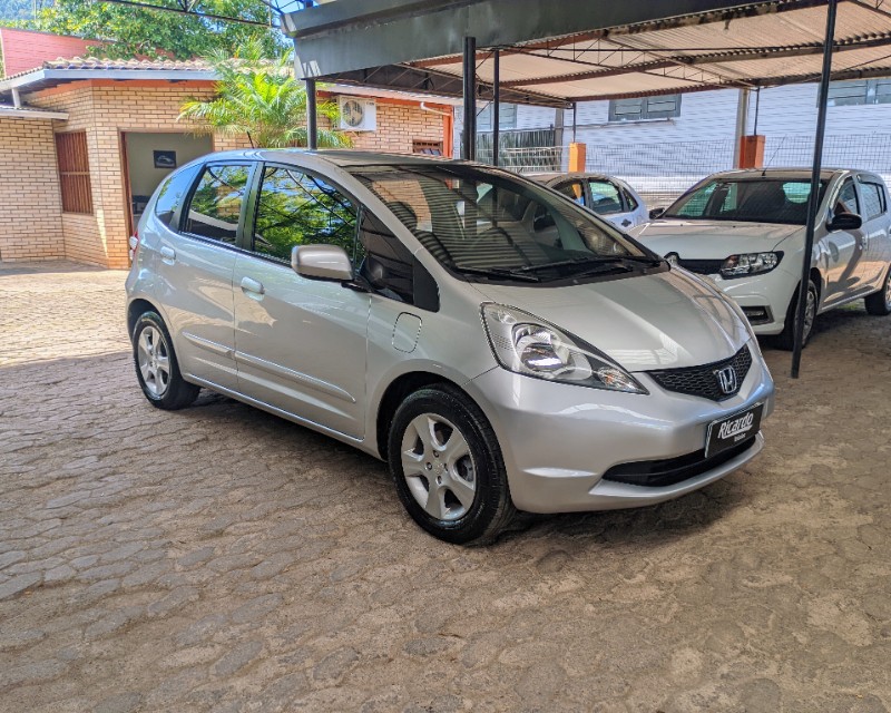 HONDA FIT LX 1.4/ 1.4 FLEX 8V/16V 5P MEC. 2010/2010 RICARDO VEÍCULOS TEUTÔNIA / Carros no Vale