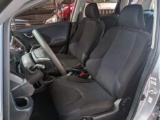 HONDA FIT LX 1.4/ 1.4 FLEX 8V/16V 5P MEC. 2010/2010 RICARDO VEÍCULOS TEUTÔNIA / Carros no Vale