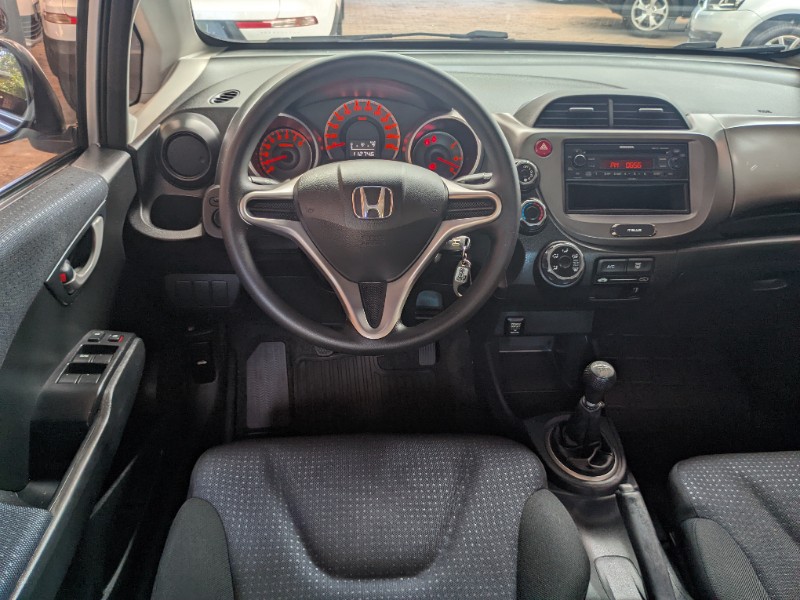 HONDA FIT LX 1.4/ 1.4 FLEX 8V/16V 5P MEC. 2010/2010 RICARDO VEÍCULOS TEUTÔNIA / Carros no Vale