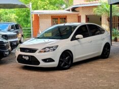 FORD FOCUS 1.6 GLX 2012/2013 RICARDO VEÍCULOS TEUTÔNIA / Carros no Vale