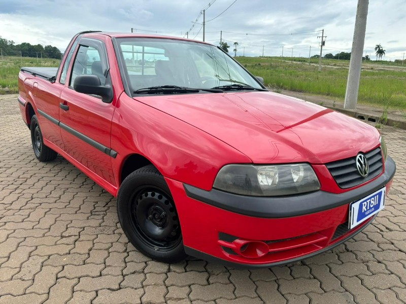 VOLKSWAGEN SAVEIRO 1.6 /2005 RT 811 VEÍCULOS ARROIO DO MEIO / Carros no Vale