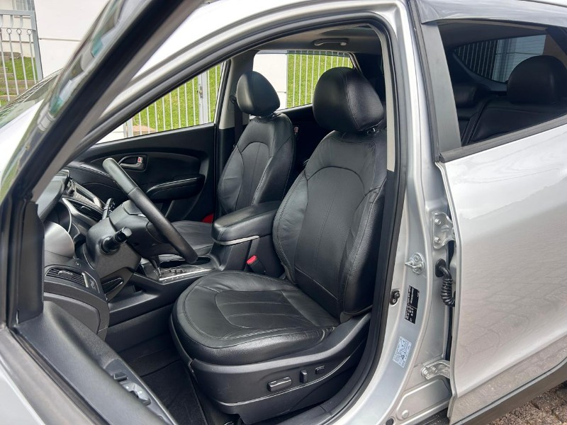 HYUNDAI IX35 GLS 2.0 16V 2WD FLEX AUT. 2012/2012 LS MULTIMARCAS VENÂNCIO AIRES / Carros no Vale