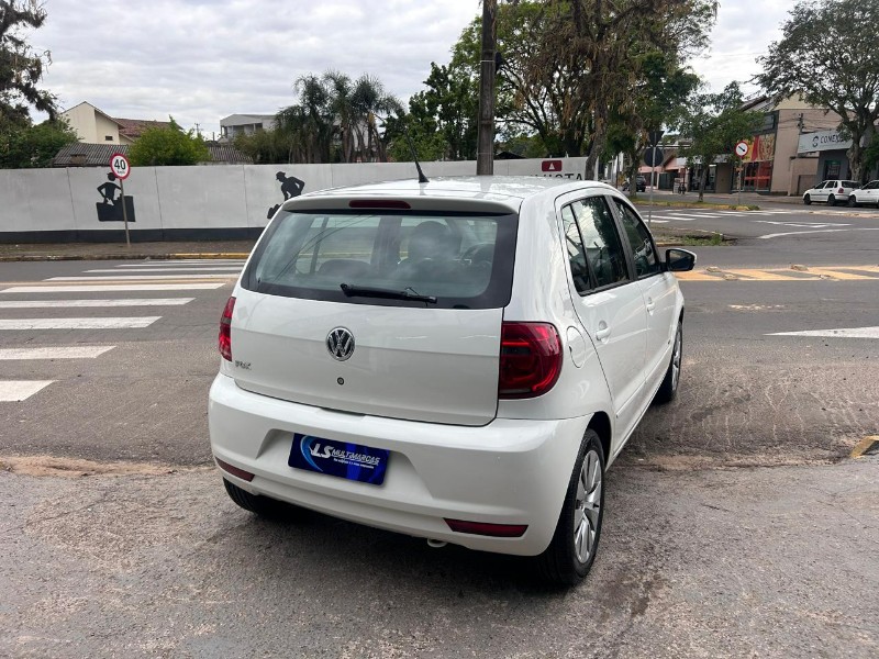 VOLKSWAGEN FOX 1.0 MI 8V TOTAL FLEX 4P 2014/2014 LS MULTIMARCAS VENÂNCIO AIRES / Carros no Vale