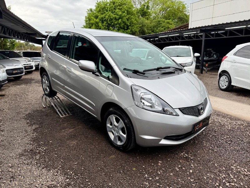 HONDA FIT 1.4 LX 16V FLEX 4P MANUAL 2009/2009 AR MULTIMARCAS VENÂNCIO AIRES / Carros no Vale