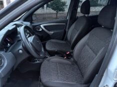 RENAULT DUSTER 1.6 CVT EXPRESSION 2019/2020 COMPLETO VEÍCULOS GUAPORÉ / Carros no Vale