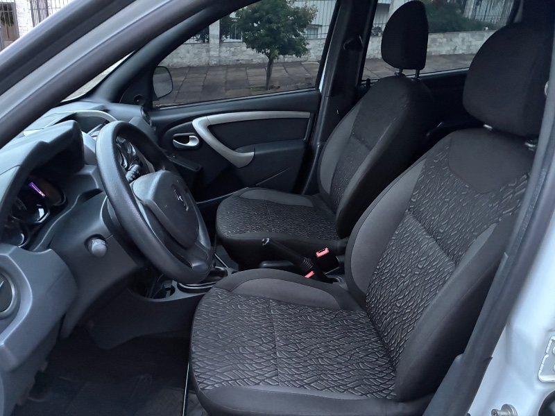 RENAULT DUSTER 1.6 CVT EXPRESSION 2019/2020 COMPLETO VEÍCULOS GUAPORÉ / Carros no Vale