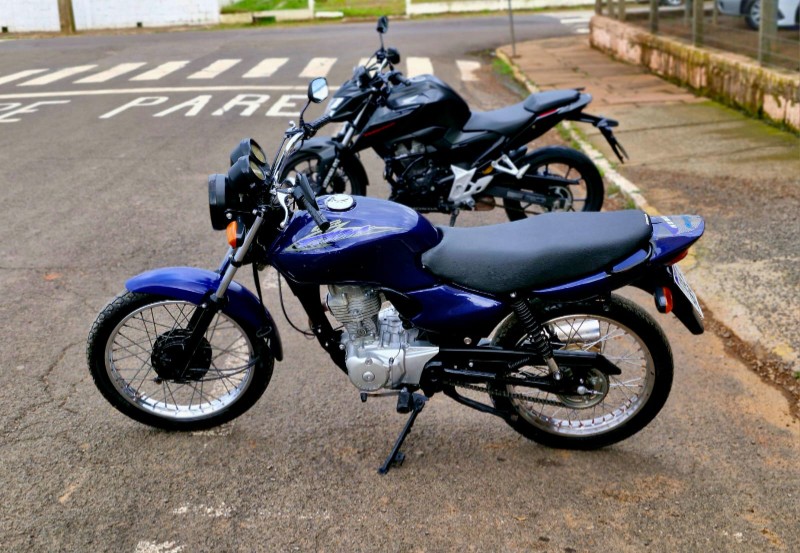 HONDA MOTOS CG 125 TITAN KS 2003/2003 CRUZEIRO MULTIMARCAS CRUZEIRO DO SUL / Carros no Vale
