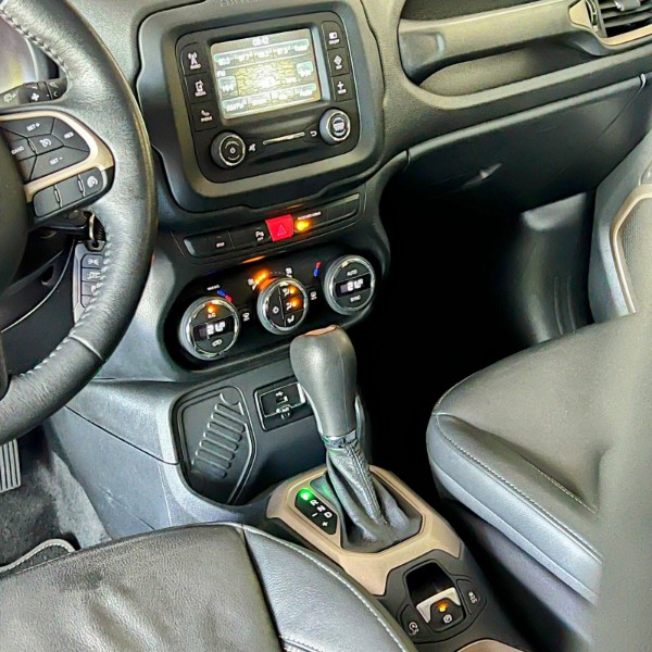 JEEP RENEGADE 1.8 LONGITUDE 16V 2018/2018 JOÃO CARROS MULTIMARCAS GUAPORÉ / Carros no Vale