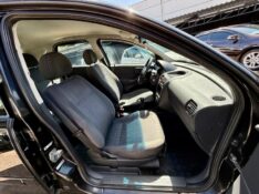 CHEVROLET CORSA HATCH MAXX 1.4 ECONOFLEX 2011/2012 AR MULTIMARCAS VENÂNCIO AIRES / Carros no Vale