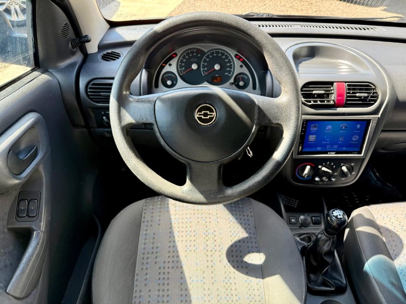 CHEVROLET CORSA HATCH MAXX 1.4 ECONOFLEX 2011/2012 AR MULTIMARCAS VENÂNCIO AIRES / Carros no Vale