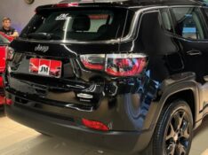 JEEP COMPASS 2.0 LONGITUDE FLEX 2018/2018 JM AUTOMÓVEIS VENÂNCIO AIRES / Carros no Vale