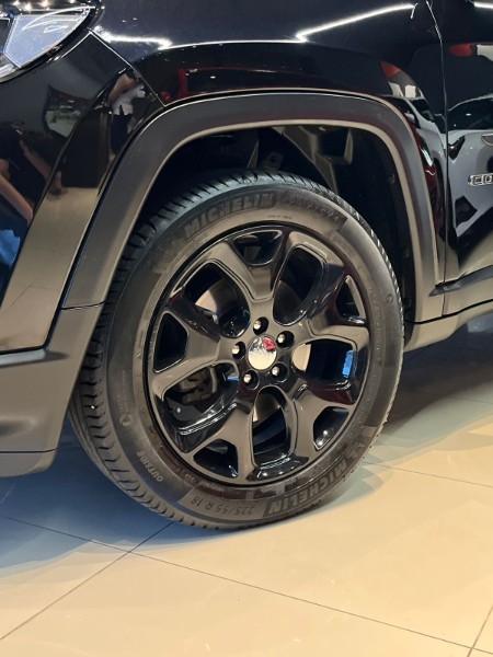 JEEP COMPASS 2.0 LONGITUDE FLEX 2018/2018 JM AUTOMÓVEIS VENÂNCIO AIRES / Carros no Vale