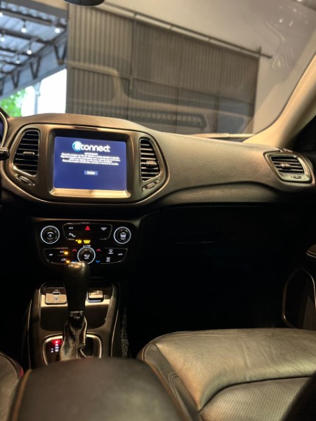 JEEP COMPASS 2.0 LONGITUDE FLEX 2018/2018 JM AUTOMÓVEIS VENÂNCIO AIRES / Carros no Vale