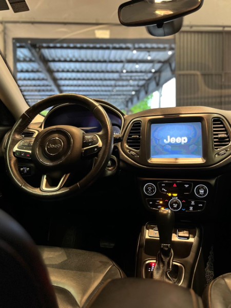 JEEP COMPASS 2.0 LONGITUDE FLEX 2018/2018 JM AUTOMÓVEIS VENÂNCIO AIRES / Carros no Vale