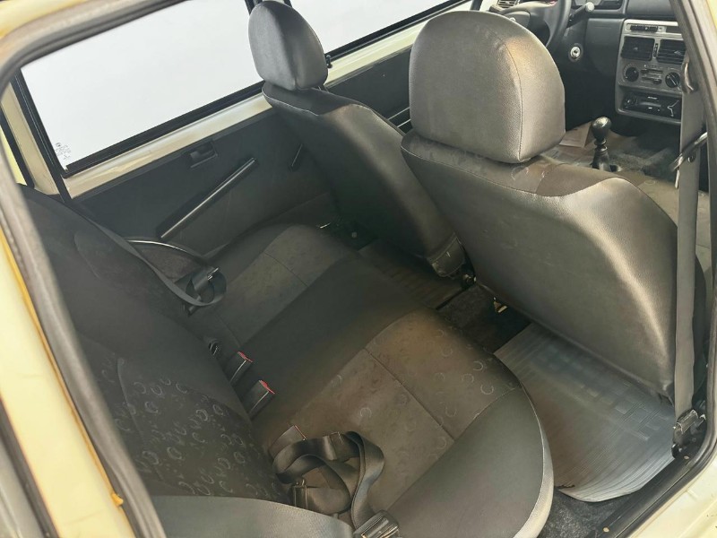 FIAT UNO MILLE 1.0 FIRE/ F./ ECONOMY 2013/2013 LUCAS AUTOMÓVEIS BOM RETIRO DO SUL / Carros no Vale