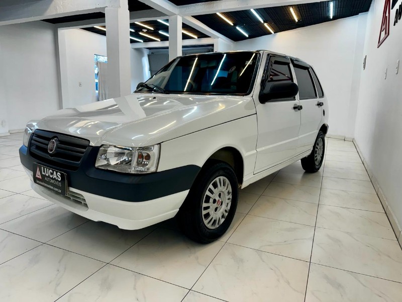 FIAT UNO MILLE 1.0 FIRE/ F./ ECONOMY 2013/2013 LUCAS AUTOMÓVEIS BOM RETIRO DO SUL / Carros no Vale