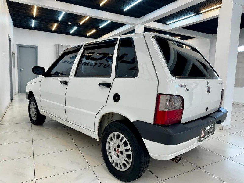 FIAT UNO MILLE 1.0 FIRE/ F./ ECONOMY 2013/2013 LUCAS AUTOMÓVEIS BOM RETIRO DO SUL / Carros no Vale