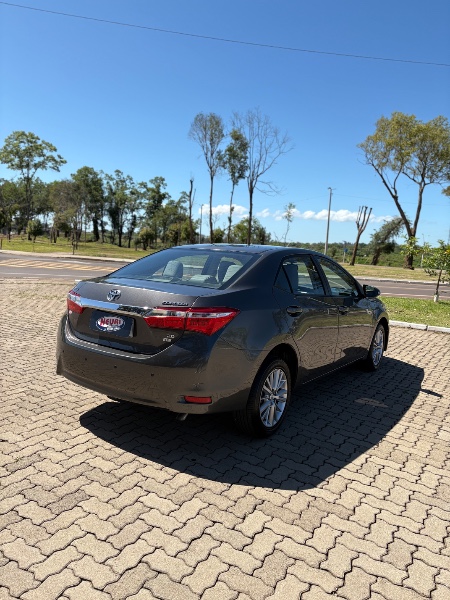 TOYOTA COROLLA 2.0 XEI 16V FLEX 4P AUTOMÁTICO /2015 NEURI VEÍCULOS LAJEADO / Carros no Vale