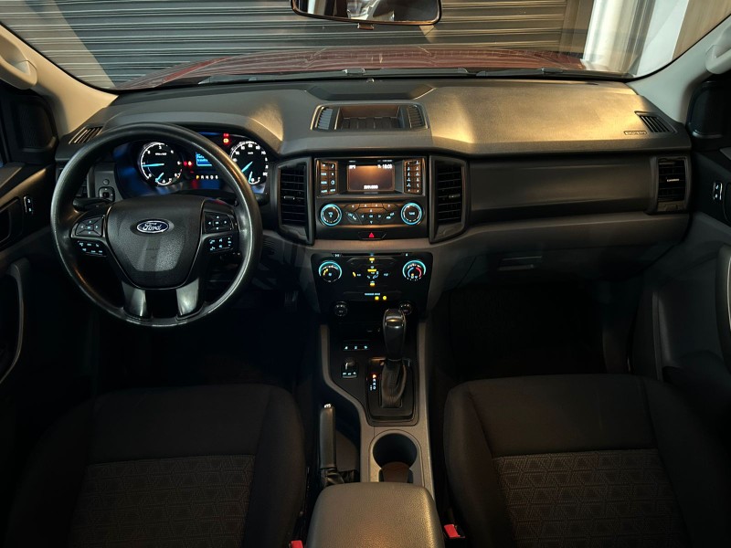 FORD RANGER XLS 2.2 4X4 CD DIESEL AUT. /2019 IDEAL VEÍCULOS LAJEADO / Carros no Vale