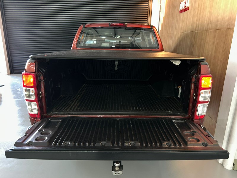 FORD RANGER XLS 2.2 4X4 CD DIESEL AUT. /2019 IDEAL VEÍCULOS LAJEADO / Carros no Vale