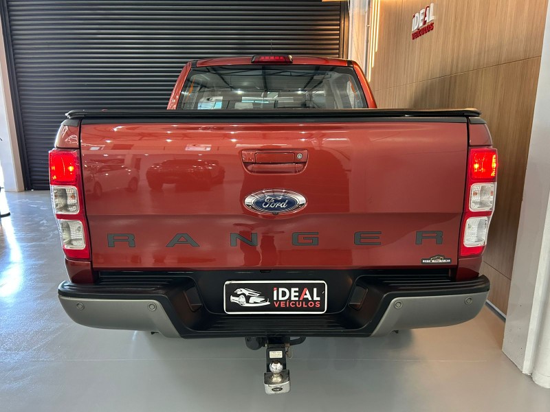 FORD RANGER XLS 2.2 4X4 CD DIESEL AUT. /2019 IDEAL VEÍCULOS LAJEADO / Carros no Vale