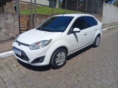 FORD FIESTA SEDAN 1.6 2013/2014 ALTERNATIVA VEÍCULOS LAJEADO / Carros no Vale