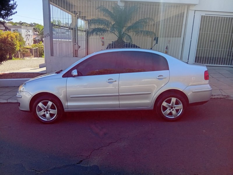 VOLKSWAGEN POLO SEDAN 1.6 2011/2011 ALTERNATIVA VEÍCULOS LAJEADO / Carros no Vale