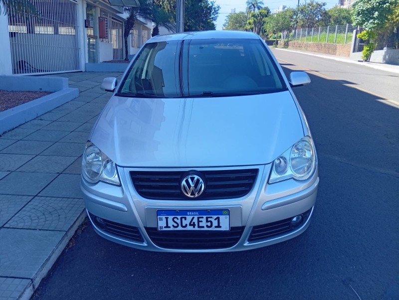 VOLKSWAGEN POLO SEDAN 1.6 2011/2011 ALTERNATIVA VEÍCULOS LAJEADO / Carros no Vale