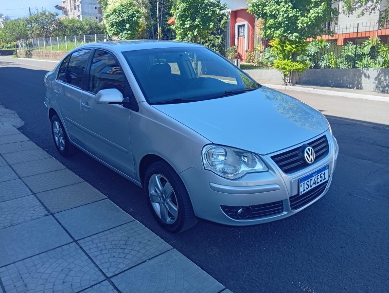 VOLKSWAGEN POLO SEDAN 1.6 2011/2011 ALTERNATIVA VEÍCULOS LAJEADO / Carros no Vale