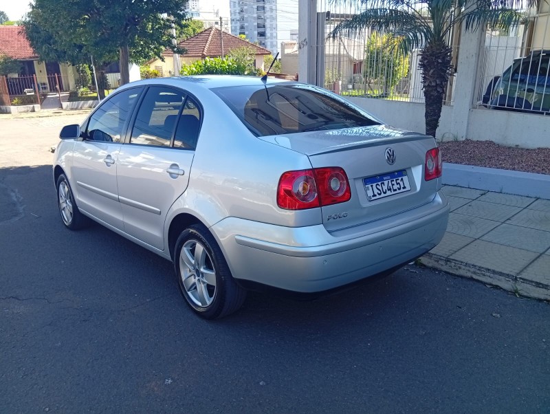 VOLKSWAGEN POLO SEDAN 1.6 2011/2011 ALTERNATIVA VEÍCULOS LAJEADO / Carros no Vale