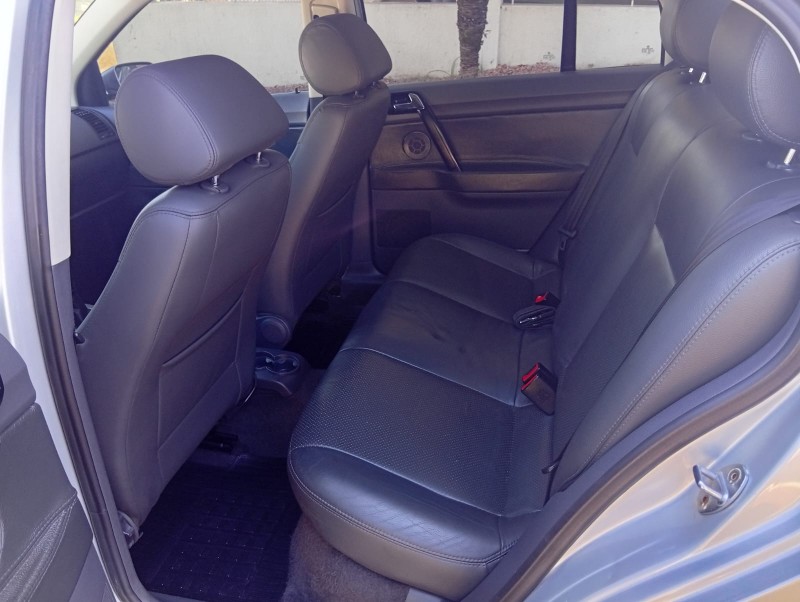VOLKSWAGEN POLO SEDAN 1.6 2011/2011 ALTERNATIVA VEÍCULOS LAJEADO / Carros no Vale