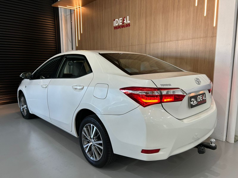 TOYOTA COROLLA XEI /2015 IDEAL VEÍCULOS LAJEADO / Carros no Vale
